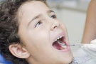 武汉小孩的牙齿稀要矫正要花多少钱？
